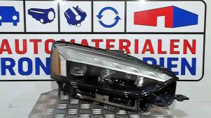 Nowe Reflektor prawy Audi RS 5 (F53/F5P) 2.9 V6 TFSI 24V Cena € 1.058,75 Z VAT oferowane przez Automaterialen Ronald Morien B.V.