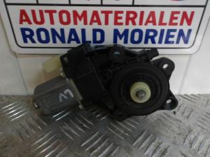 Used Door window motor Mini Mini (R56) 1.4 16V One Price € 35,00 Margin scheme offered by Automaterialen Ronald Morien B.V.