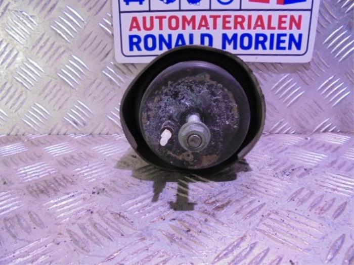 Used Engine mount Volkswagen Phaeton (3D) 3.0 V6 TDI 24V 4Motion Price € 35,00 Margin scheme offered by Automaterialen Ronald Morien B.V.