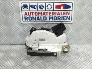 Używane Mechanizm blokady drzwi lewych wersja 2-drzwiowa Volkswagen Golf VII (AUA) 1.6 TDI BlueMotion 16V Cena € 15,00 Z VAT oferowane przez Automaterialen Ronald Morien B.V.