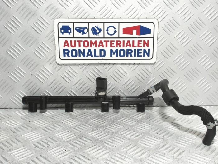 Usagé Système d'injection Volkswagen Scirocco (137/13AD) 2.0 TSI 16V Prix € 40,00 Prix TTC proposé par Automaterialen Ronald Morien B.V.