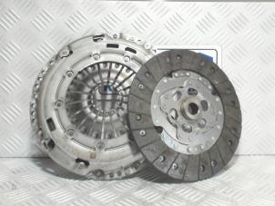 Used Clutch kit (complete) Volkswagen Touran Price € 151,25 Inclusive VAT offered by Automaterialen Ronald Morien B.V.