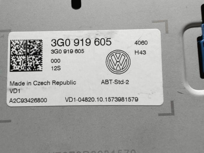 Pantalla interior de un Volkswagen Golf VII (AUA) 1.6 TDI BlueMotion 16V 2016