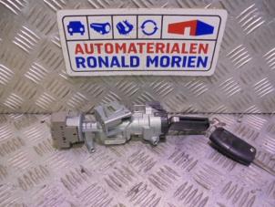 Used Ignition lock + key Ford Focus 2 Wagon 1.8 16V Price € 55,00 Margin scheme offered by Automaterialen Ronald Morien B.V.