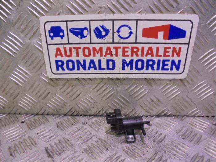 Nya Bränsletrycksregulator Renault Master III (FV) 2.3 Energy dCi 180 Twin Turbo 16V FWD Pris € 20,00 Inklusive moms erbjuds av Automaterialen Ronald Morien B.V.