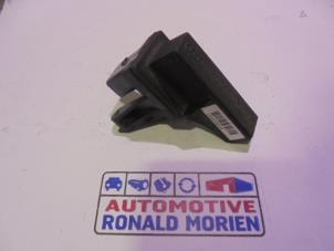 Usados Antena Audi RS 5 (8T3) 4.2 V8 32V Precio € 25,00 Norma de margen ofrecido por Automaterialen Ronald Morien B.V.