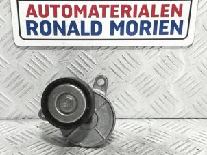 Usagé Rouleau tendeur courroie trapézoïdale multiple Volkswagen Golf VII (AUA) 1.6 TDI BlueMotion 16V Prix € 25,00 Prix TTC proposé par Automaterialen Ronald Morien B.V.