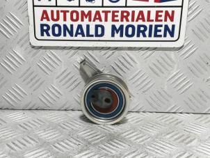Usados Rodillo tensor correa de distribución Volkswagen Golf VII (AUA) 1.6 TDI BlueMotion 16V Precio € 30,00 IVA incluido ofrecido por Automaterialen Ronald Morien B.V.