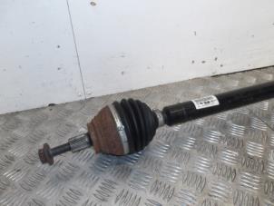 Used Front drive shaft, right Audi A3 (8V1/8VK) 2.0 TDI 16V Price € 124,99 Inclusive VAT offered by Automaterialen Ronald Morien B.V.