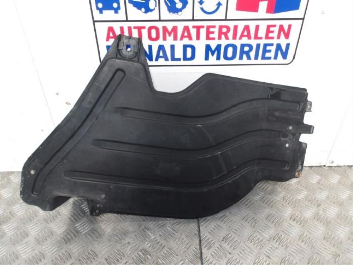 Begagnade Hasplåt Audi A3 (8V1/8VK) 2.0 TDI 16V Pris € 14,99 Inklusive moms erbjuds av Automaterialen Ronald Morien B.V.