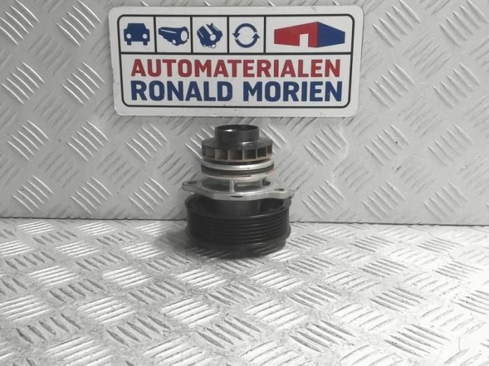 Nya Vattenpump Renault Master III (FV) 2.3 dCi 110 16V FWD Pris € 99,00 Inklusive moms erbjuds av Automaterialen Ronald Morien B.V.