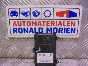 Usados Ordenadores de iluminición de curva Audi Q3 (8UB/8UG) 2.0 16V TFSI 211 Quattro Precio € 99,00 IVA incluido ofrecido por Automaterialen Ronald Morien B.V.