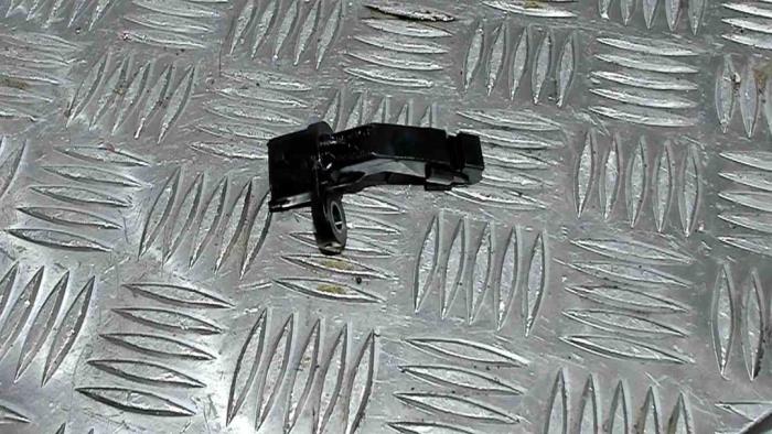 Gebrauchte Kurbelwelle Sensor Mercedes C (W205) C-300 2.0 Turbo 16V Preis € 20,00 Margenregelung angeboten von Automaterialen Ronald Morien B.V.