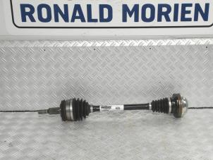 Used Front drive shaft, left Volkswagen Transporter/Caravelle T6 2.0 TDI Price € 199,00 Inclusive VAT offered by Automaterialen Ronald Morien B.V.