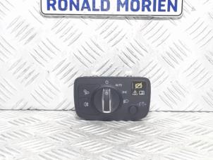 Usagé Commutateur lumière Audi A3 Sportback (8VA/8VF) 1.4 TFSI 16V e-tron Prix € 25,00 Prix TTC proposé par Automaterialen Ronald Morien B.V.