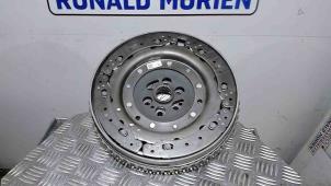 New Dual mass flywheel Renault Captur (2R) 1.2 TCE 16V EDC Price € 272,25 Inclusive VAT offered by Automaterialen Ronald Morien B.V.