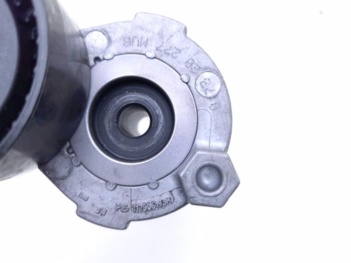 Spanrolle multiriem van een Renault Captur I (2R) 1.2 TCE 16V EDC 2021