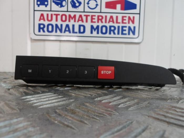 Usados Interruptor Audi A6 Quattro (C5) 2.7 T 30V Precio € 50,00 Norma de margen ofrecido por Automaterialen Ronald Morien B.V.