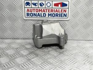 Used Engine mount Volkswagen Golf Price € 25,00 Inclusive VAT offered by Automaterialen Ronald Morien B.V.