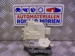 Used Front door lock mechanism 4-door, right Audi A4 Avant (B9) 2.0 TDI 16V Quattro Price € 20,00 Inclusive VAT offered by Automaterialen Ronald Morien B.V.