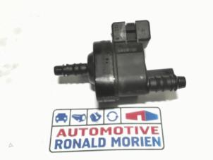 Used Airflow meter Volkswagen T-Roc 2.0 R TSI 16V 4Motion Price € 14,99 Inclusive VAT offered by Automaterialen Ronald Morien B.V.