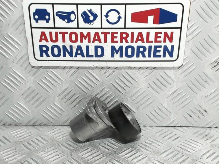 Usados Tensor correa múltiple Volkswagen T-Roc I 2.0 R TSI 16V 4Motion Precio € 18,15 IVA incluido ofrecido por Automaterialen Ronald Morien B.V.