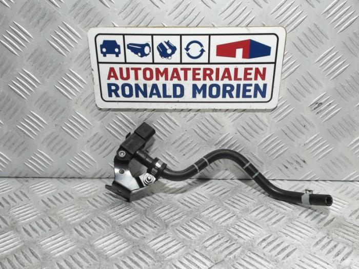 Nowe Rózne Volkswagen Crafter (SY) 2.0 TDI FWD Cena € 45,00 Z VAT oferowane przez Automaterialen Ronald Morien B.V.