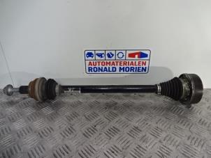Used Drive shaft, rear left Volkswagen Tiguan (5N1/2) 2.0 TDI 16V 4Motion Price € 95,00 Inclusive VAT offered by Automaterialen Ronald Morien B.V.