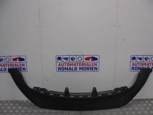 Spoiler Stoßstange vorne mei oe-nummer 5K0805903 Vorrat