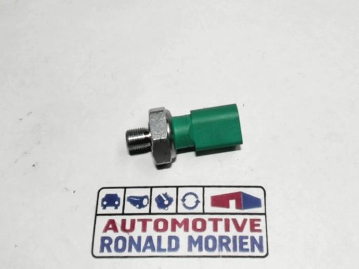 Neue Öldruck Schalter Volkswagen Golf Preis € 9,99 Mit Mehrwertsteuer angeboten von Automaterialen Ronald Morien B.V.