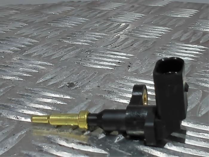 New Engine temperature sensor Volkswagen Golf Price € 20,00 Inclusive VAT offered by Automaterialen Ronald Morien B.V.