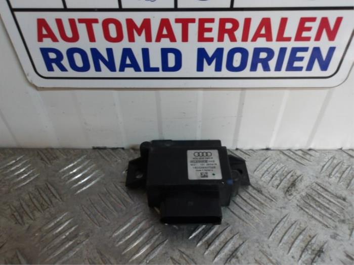 Używane Modul paliwowy ADM Audi A6 Avant (C7) 3.0 TDI V6 24V biturbo Quattro Cena € 39,00 Procedura marży oferowane przez Automaterialen Ronald Morien B.V.