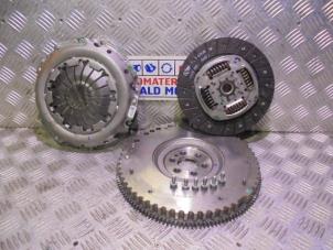 New Clutch kit (complete) Renault Clio V (RJAB) 1.0 TCe 100 12V Price € 195,00 Inclusive VAT offered by Automaterialen Ronald Morien B.V.