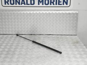Used Bonnet gas strut, right Volkswagen CC (358) 2.0 TSI 16V Price € 20,00 Inclusive VAT offered by Automaterialen Ronald Morien B.V.