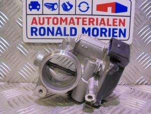 Usados Cuerpo de válvula de mariposa Volkswagen Golf VII (AUA) 1.6 TDI BlueMotion 16V Precio € 40,00 IVA incluido ofrecido por Automaterialen Ronald Morien B.V.