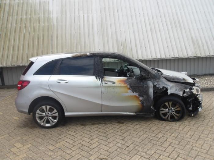 Mercedes B Klasse Turen 4 Turig Rechts Hinten Vorrat Mercedes B Klasse Turen 4 Turig Rechts Hinten Vorrat