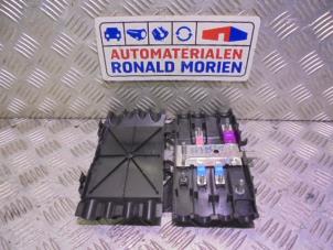 Used Fuse box Volkswagen Crafter (SY) 2.0 TDI Price € 10,00 Margin scheme offered by Automaterialen Ronald Morien B.V.