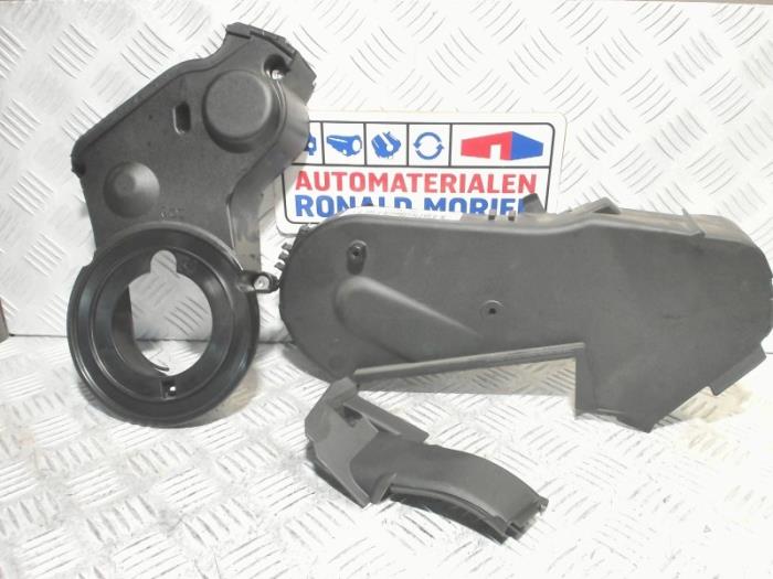 Neuf Couvercle de distribution Audi A1 Sportback (8XA/8XF) 1.6 TDI 16V Prix € 20,00 Prix TTC proposé par Automaterialen Ronald Morien B.V.