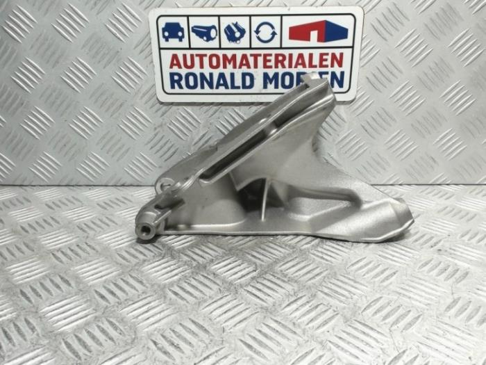 Used Engine mount Volkswagen Transporter/Caravelle T6 2.0 TDI 204 Price € 40,00 Inclusive VAT offered by Automaterialen Ronald Morien B.V.