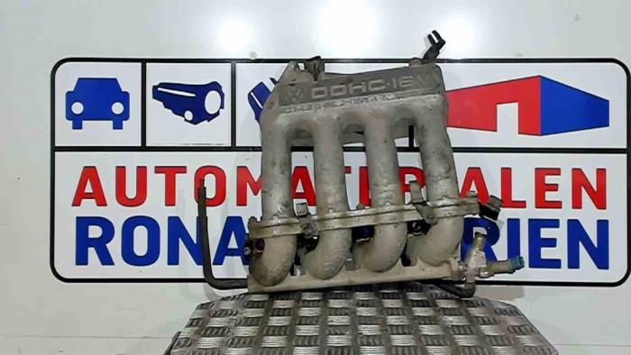 Używane Kolektor dolotowy Volkswagen Corrado 2.0 16V Cena € 95,00 Procedura marży oferowane przez Automaterialen Ronald Morien B.V.