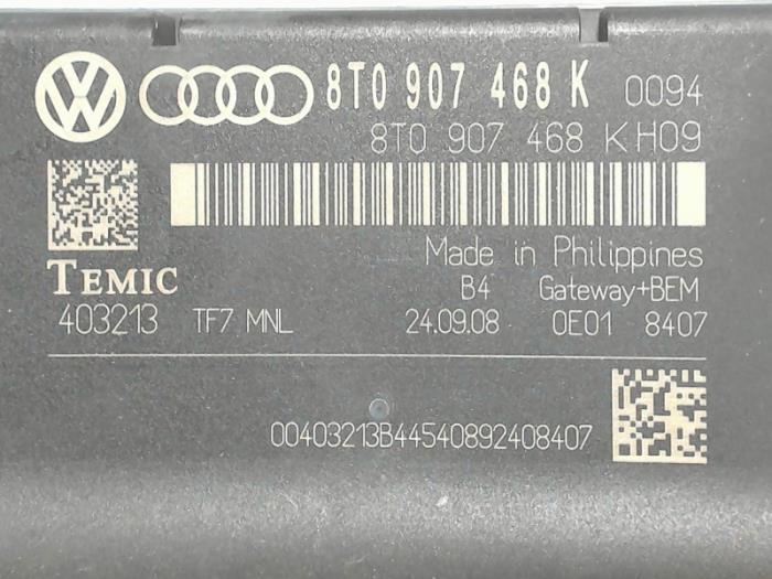 Gateway module from a Audi A4 Avant (B8) 1.8 TFSI 16V 2009