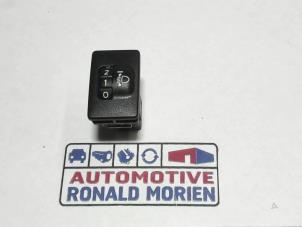 Used AIH headlight switch Peugeot 108 1.0 12V Price € 10,00 Margin scheme offered by Automaterialen Ronald Morien B.V.