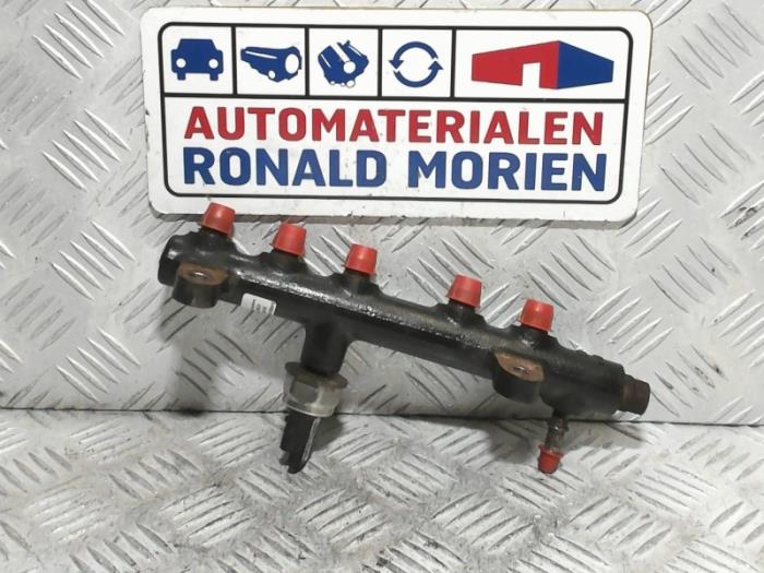 Gebrauchte Kraftstoffverteiler Ford C-Max (DXA) 2.0 TDCi 150 16V Preis € 69,00 Margenregelung angeboten von Automaterialen Ronald Morien B.V.