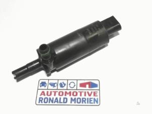 Used Headlight washer pump Audi A3 Quattro (8P1) 2.0 16V T FSI Price € 9,99 Inclusive VAT offered by Automaterialen Ronald Morien B.V.