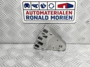 Used Engine mount Volkswagen Transporter/Caravelle T6 2.0 TDI 204 4Motion Price € 14,99 Inclusive VAT offered by Automaterialen Ronald Morien B.V.