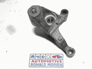 Used Engine mount Volkswagen Transporter/Caravelle T6 2.0 TDI 204 Price € 9,99 Inclusive VAT offered by Automaterialen Ronald Morien B.V.