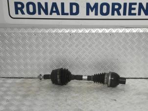 Used Front drive shaft, right Mercedes B (W246,242) 1.6 B-200 BlueEFFICIENCY Turbo 16V Price € 195,00 Margin scheme offered by Automaterialen Ronald Morien B.V.