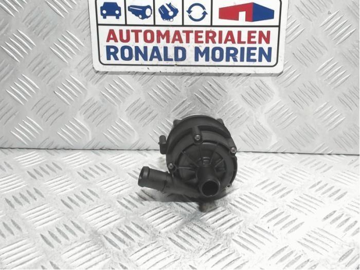 Additional water pump Volkswagen Passat Variant 2.0 TDI 16V 190 4Motion
