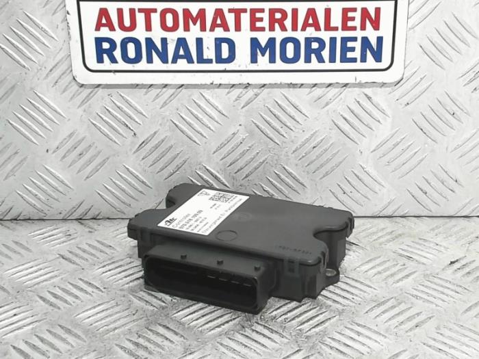 Używane Modul hamulca postojowego Porsche Panamera (970) 3.0 D V6 24V Cena € 89,00 Z VAT oferowane przez Automaterialen Ronald Morien B.V.
