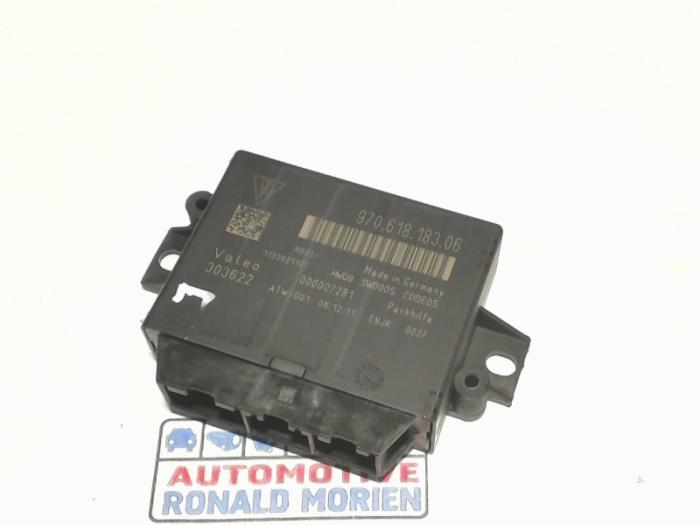 Usados Módulo PDC Porsche Panamera (970) 3.0 D V6 24V Precio € 99,00 IVA incluido ofrecido por Automaterialen Ronald Morien B.V.